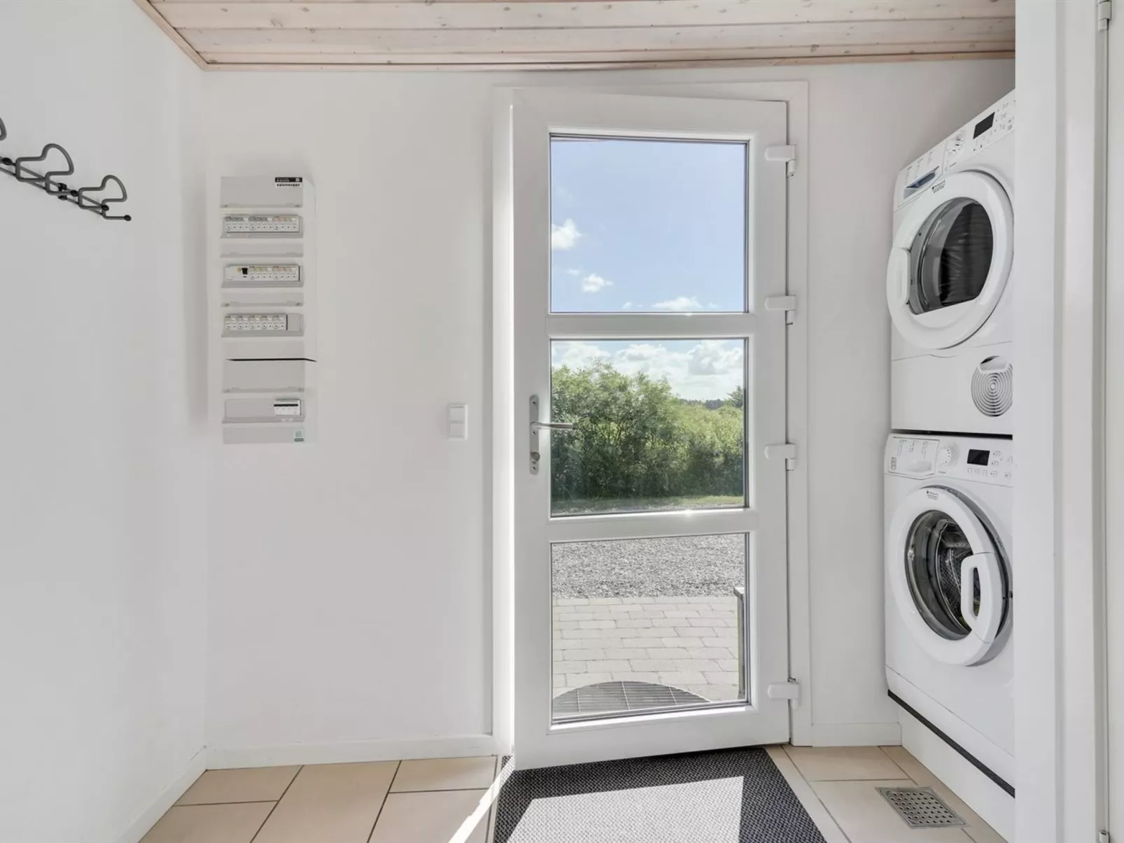 "Vitori" - 800m from the sea-Binnen