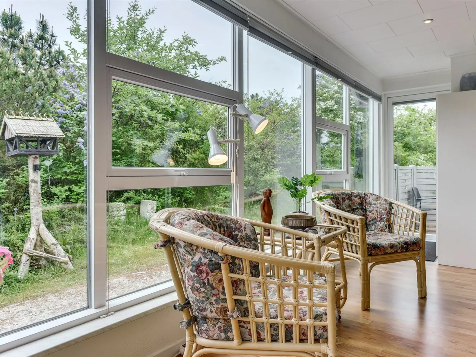 "Vicky" - 4km from the sea-Binnen