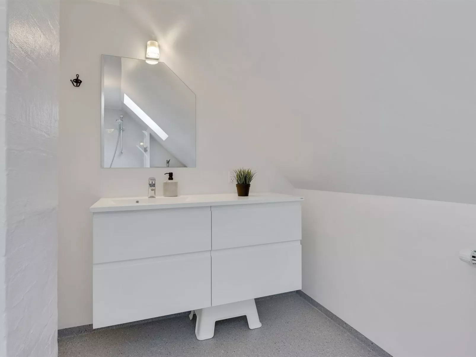 "Juhana" - 150m from the sea-Binnen