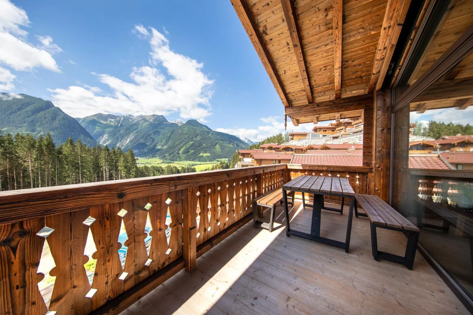 Rossberg Hohe Tauern Chalets 11-Terrasbalkon