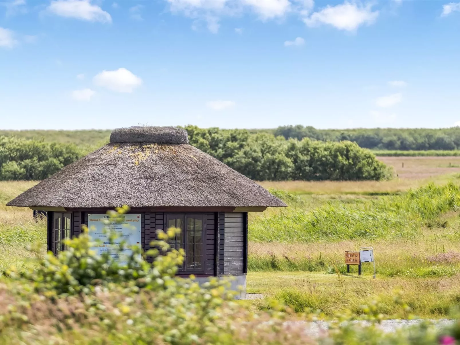 "Nils" - 2.3km from the sea - Buiten