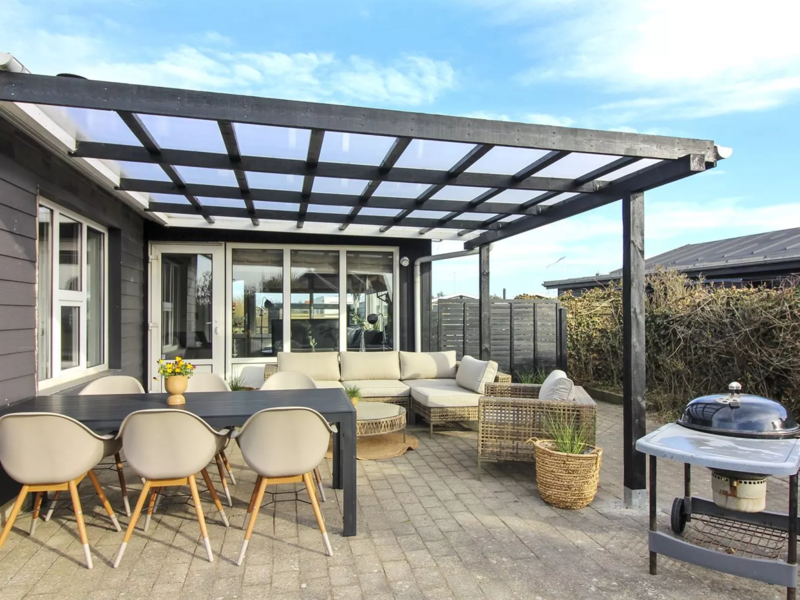 "Jespar" - 300m from the sea-Buiten