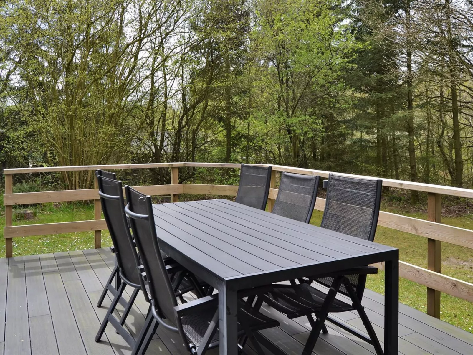 "Joonatan" - 30km from the sea-Buiten