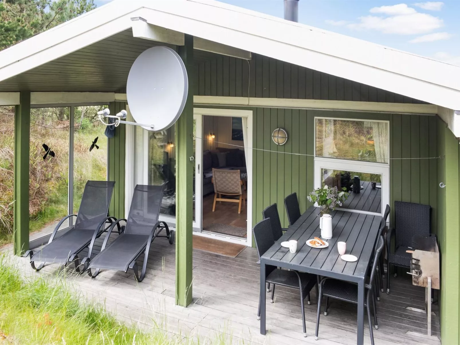 "Tjordis" - 600m to the fjord-Buiten