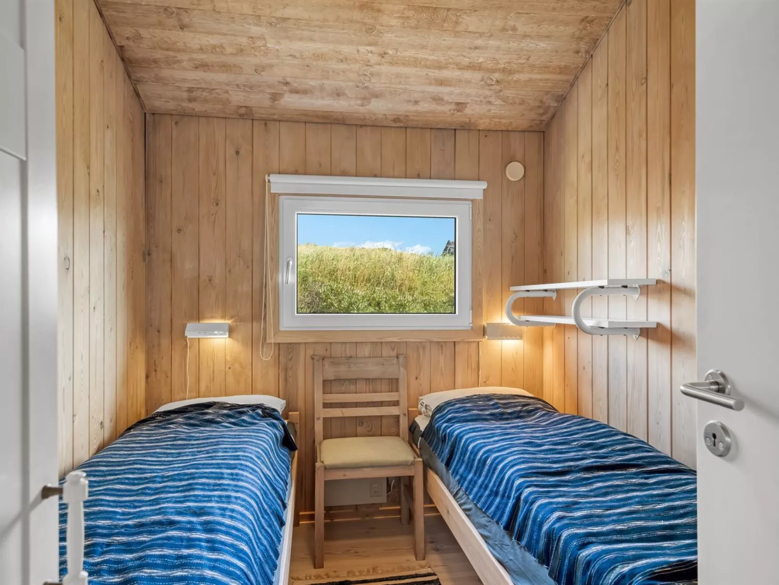 "Rosemari" - 260m from the sea-Binnen