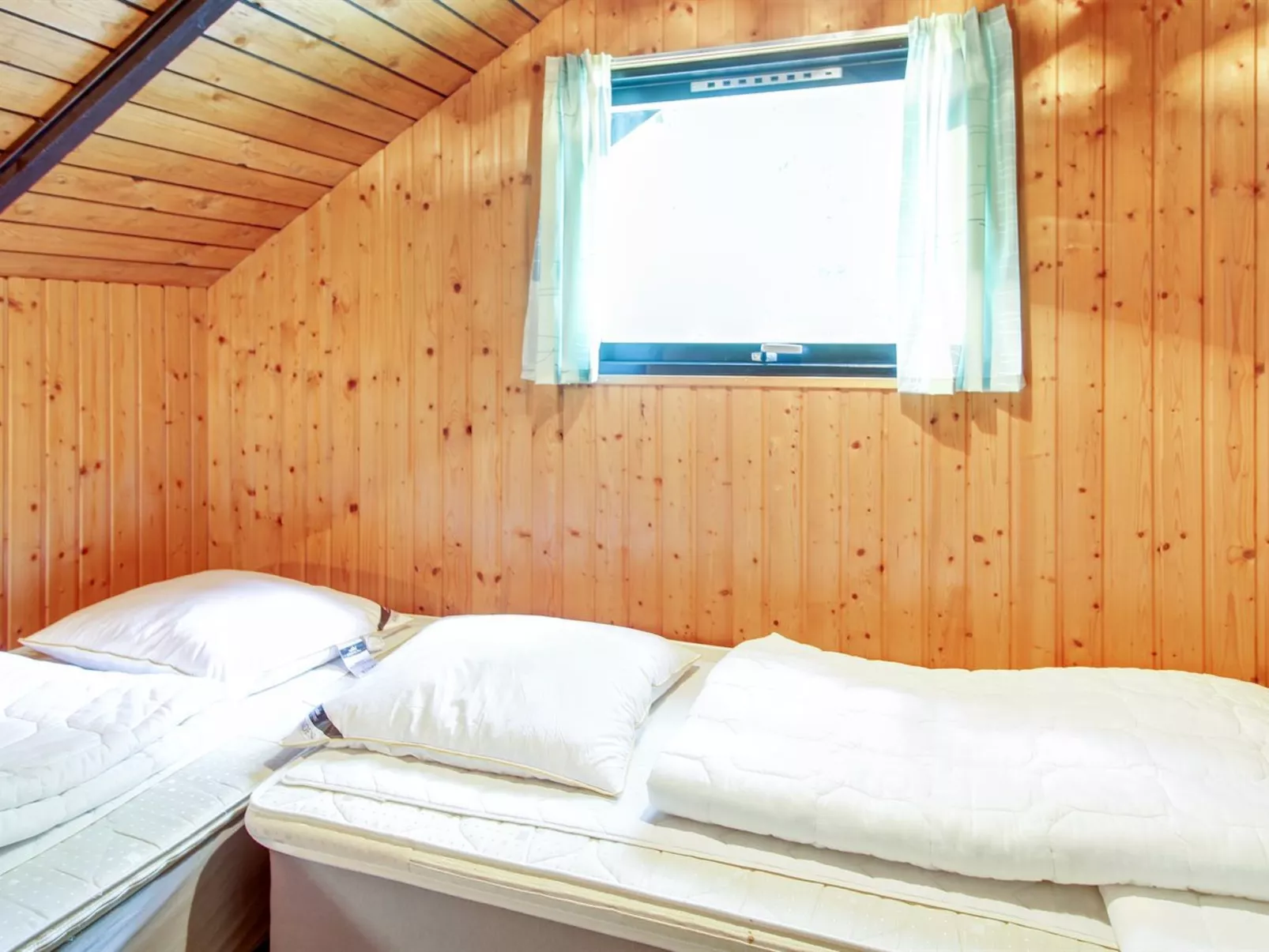 "Anka" - 2km from the sea-Binnen