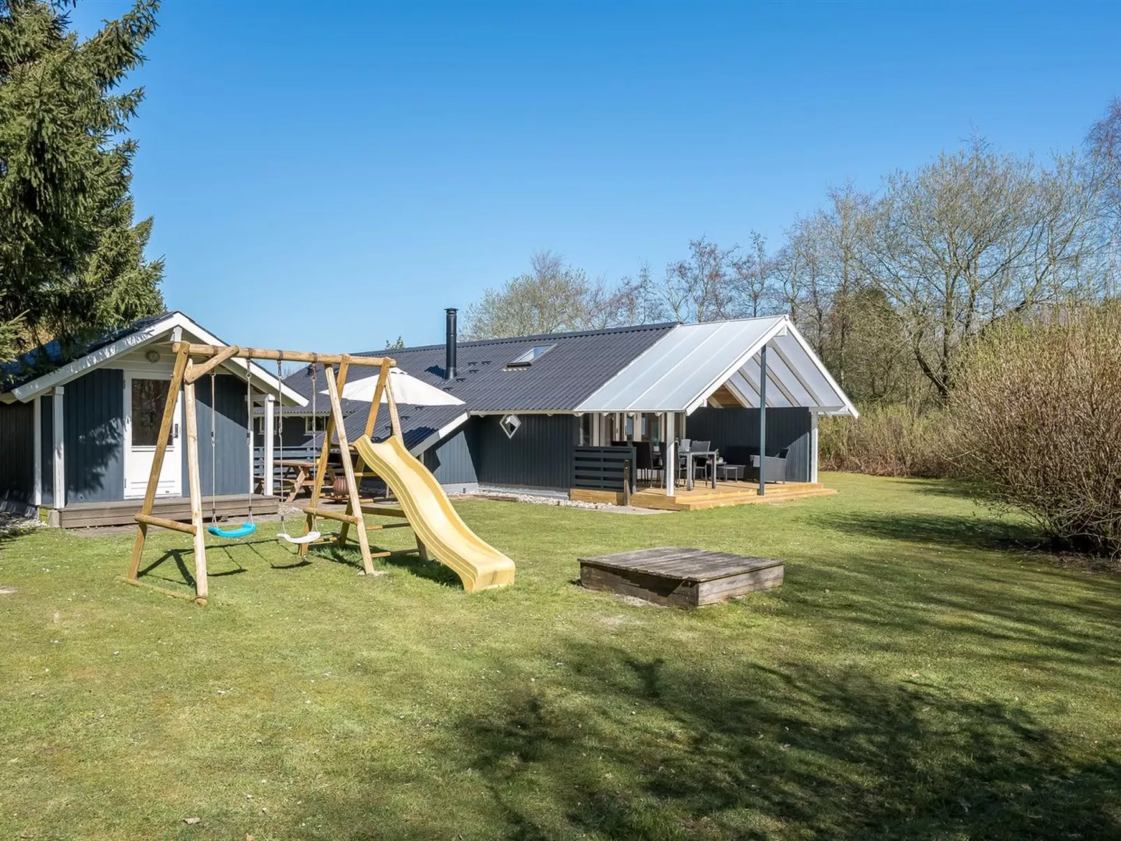 "Snefrid" - 12km from the sea-Buiten