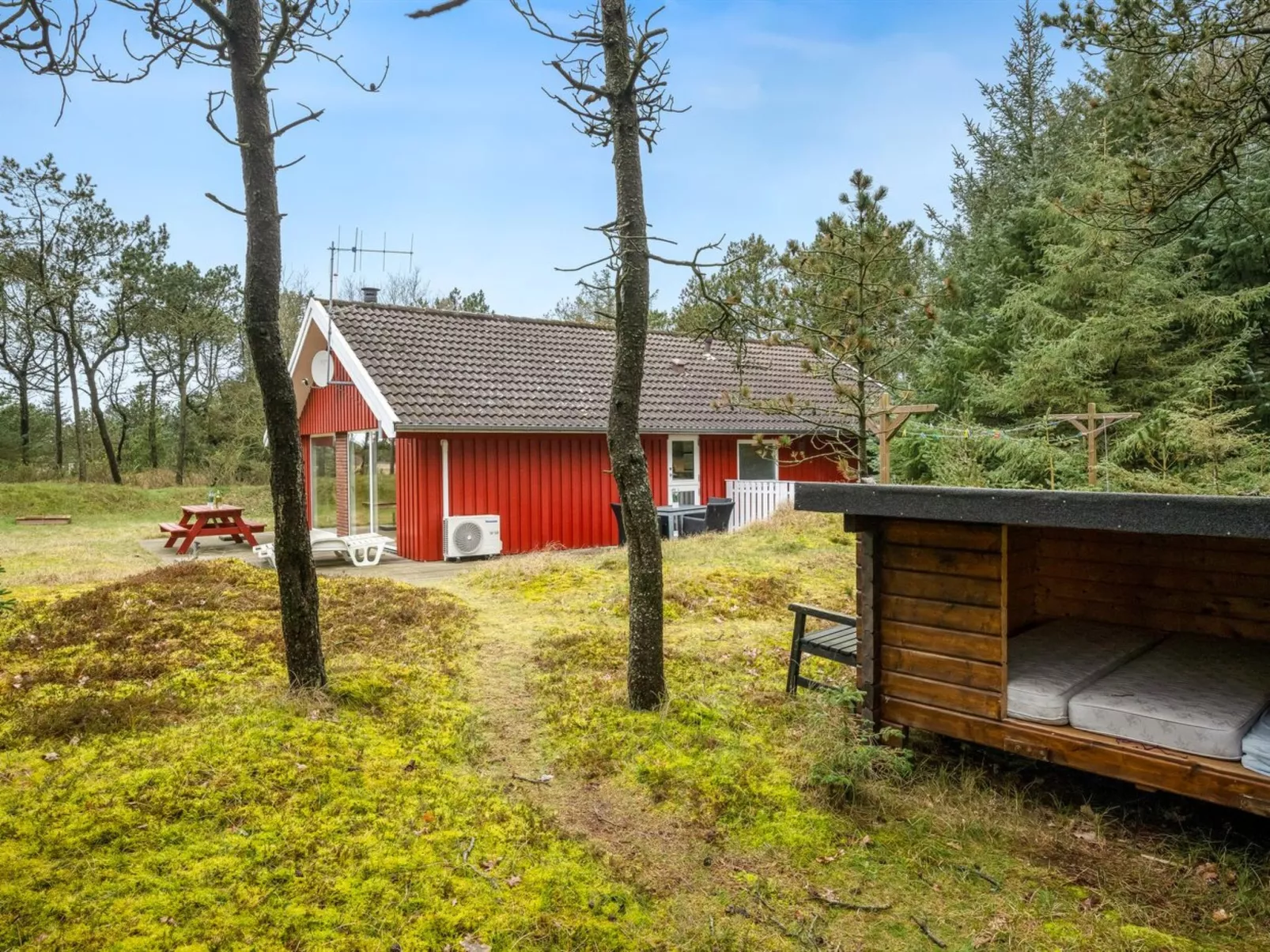 "Tove" - 1.5km from the sea-Buiten