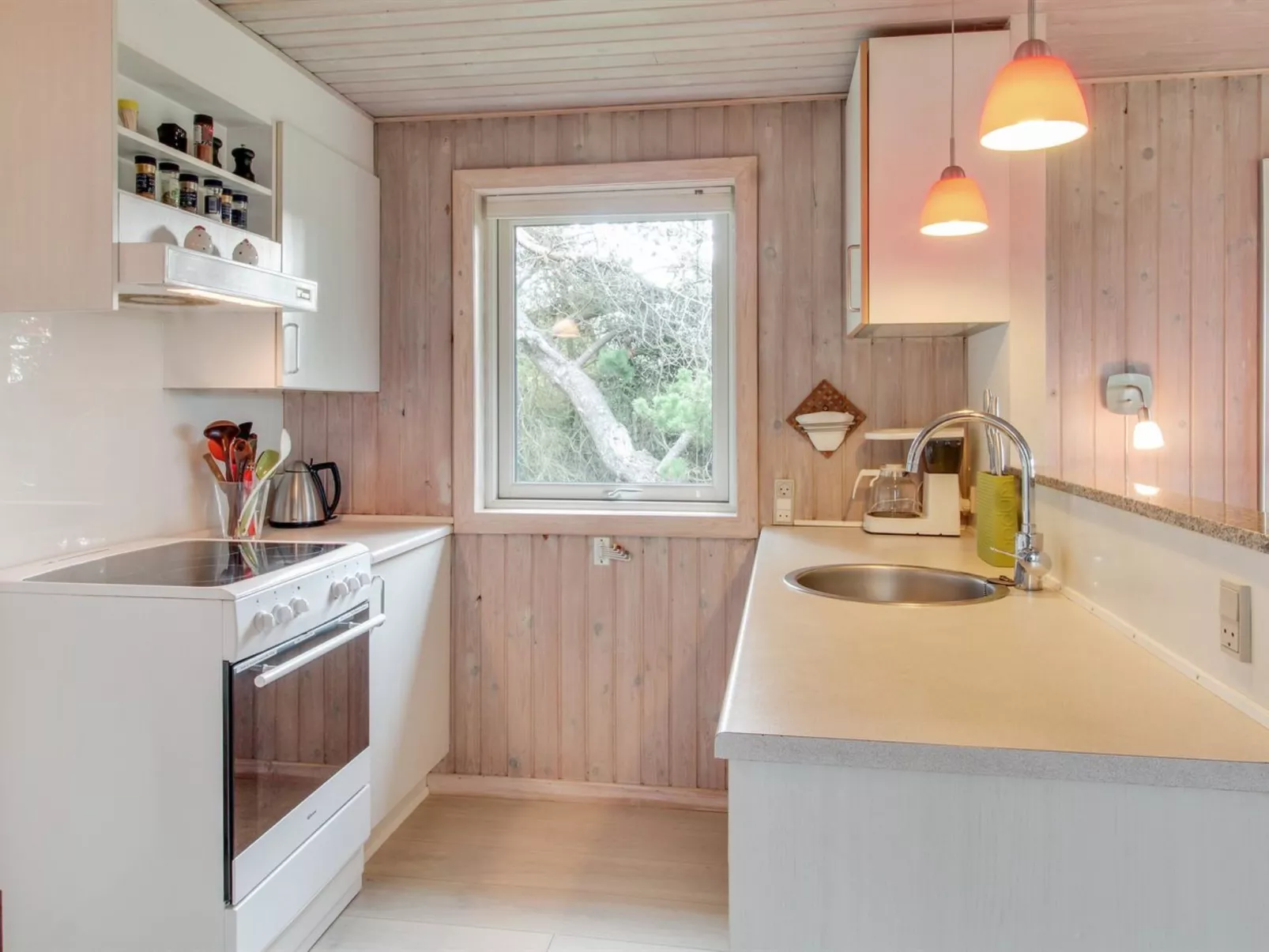 "Tuulikki" - 1.6km from the sea-Binnen