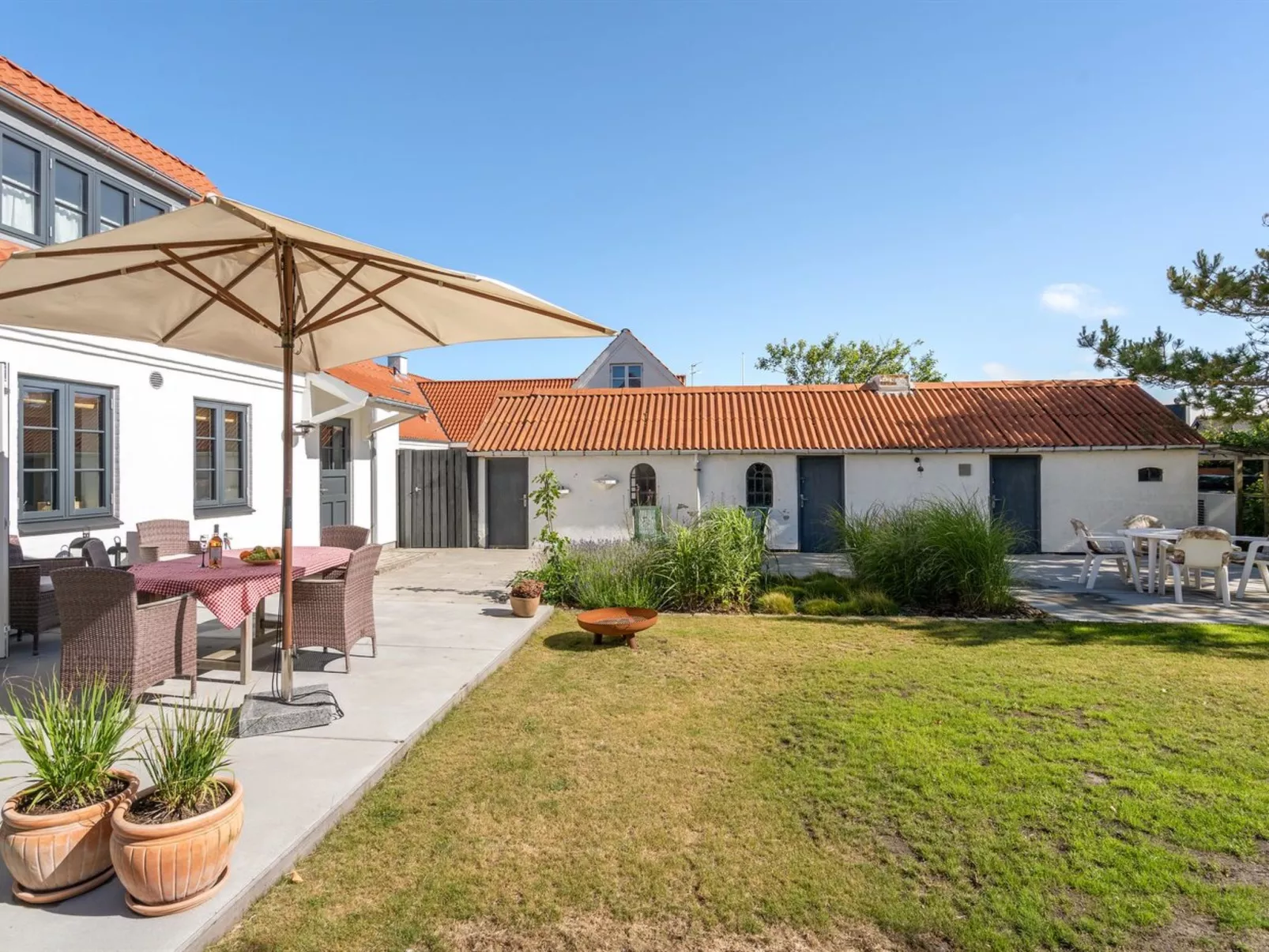 "Shiva" - 300m from the sea-Buiten