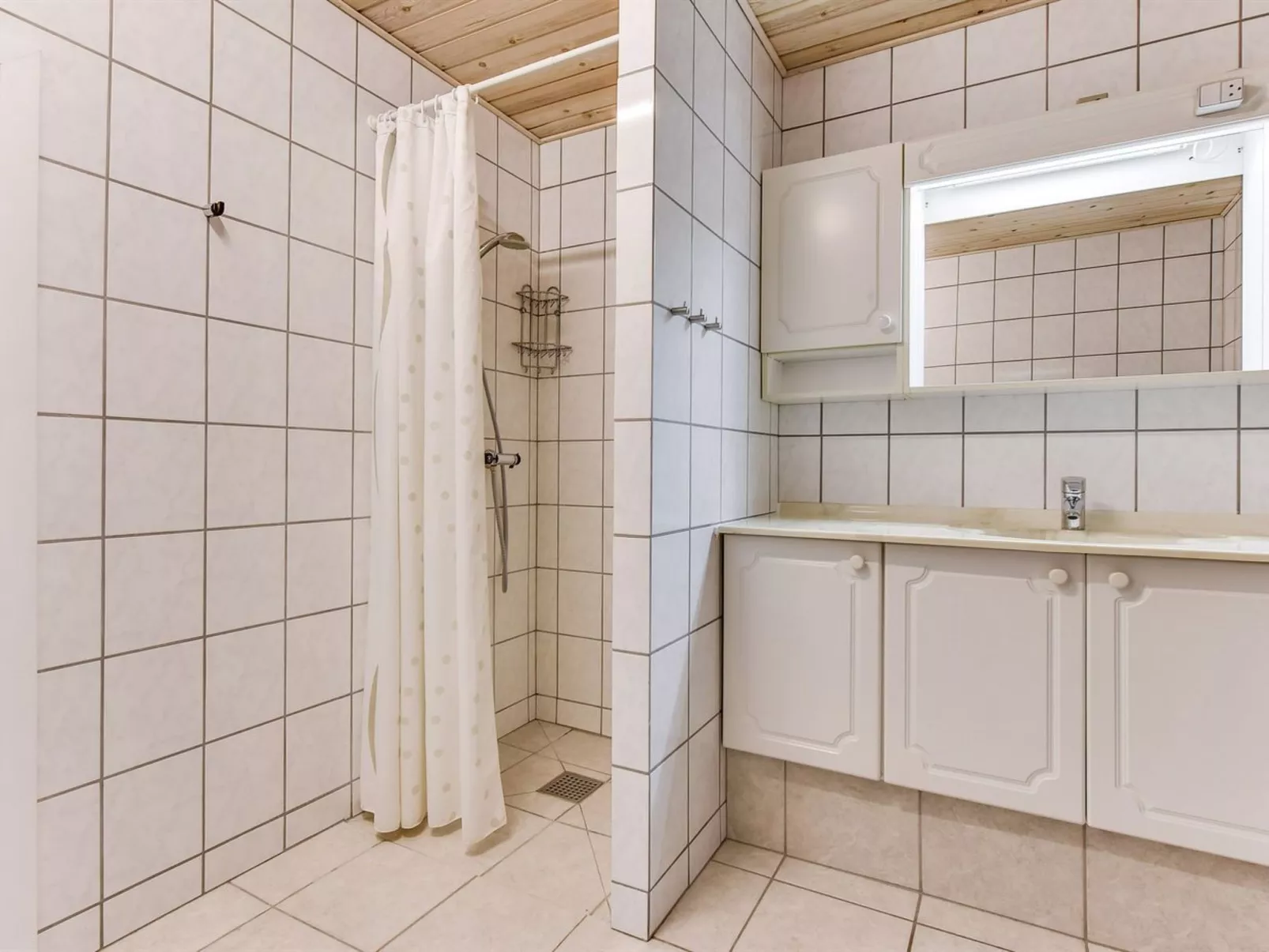 "Tascha" - 1.5km from the sea-Binnen