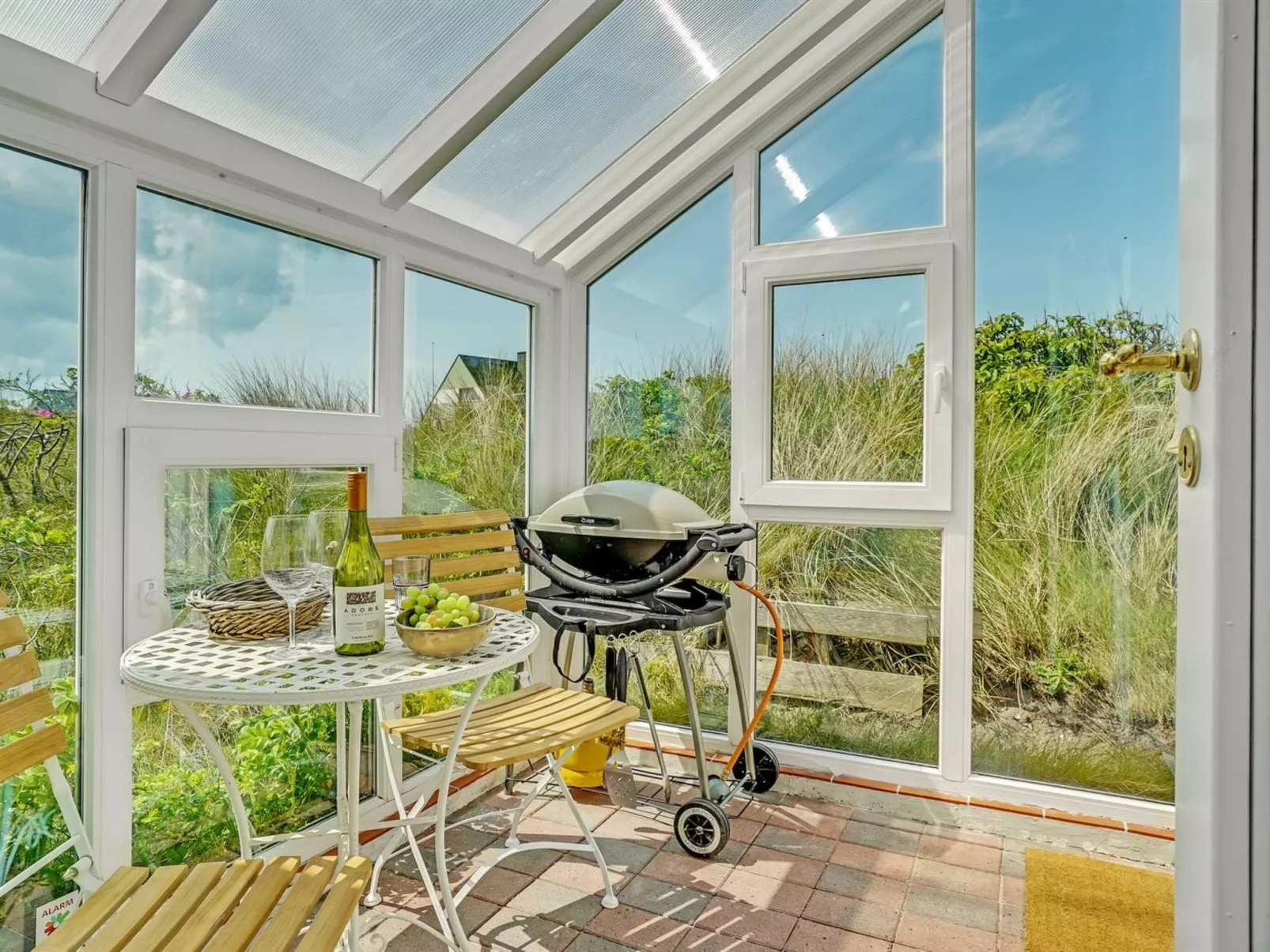 "Quirina" - 75m from the sea-Binnen