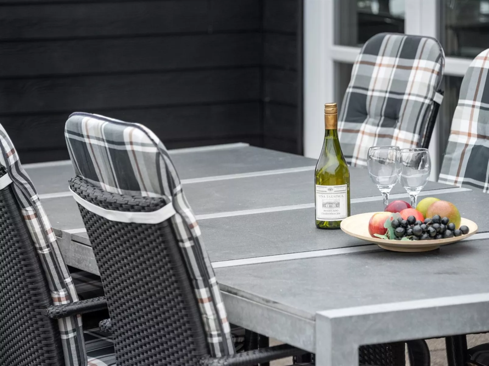 "Mavis" - 800m from the sea-Buiten