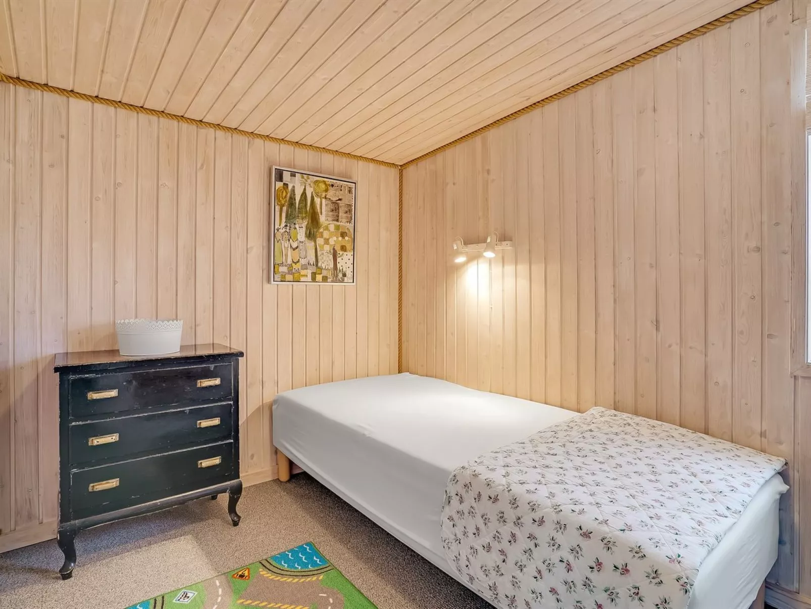 "Dyveke" - 220m from the sea-Binnen