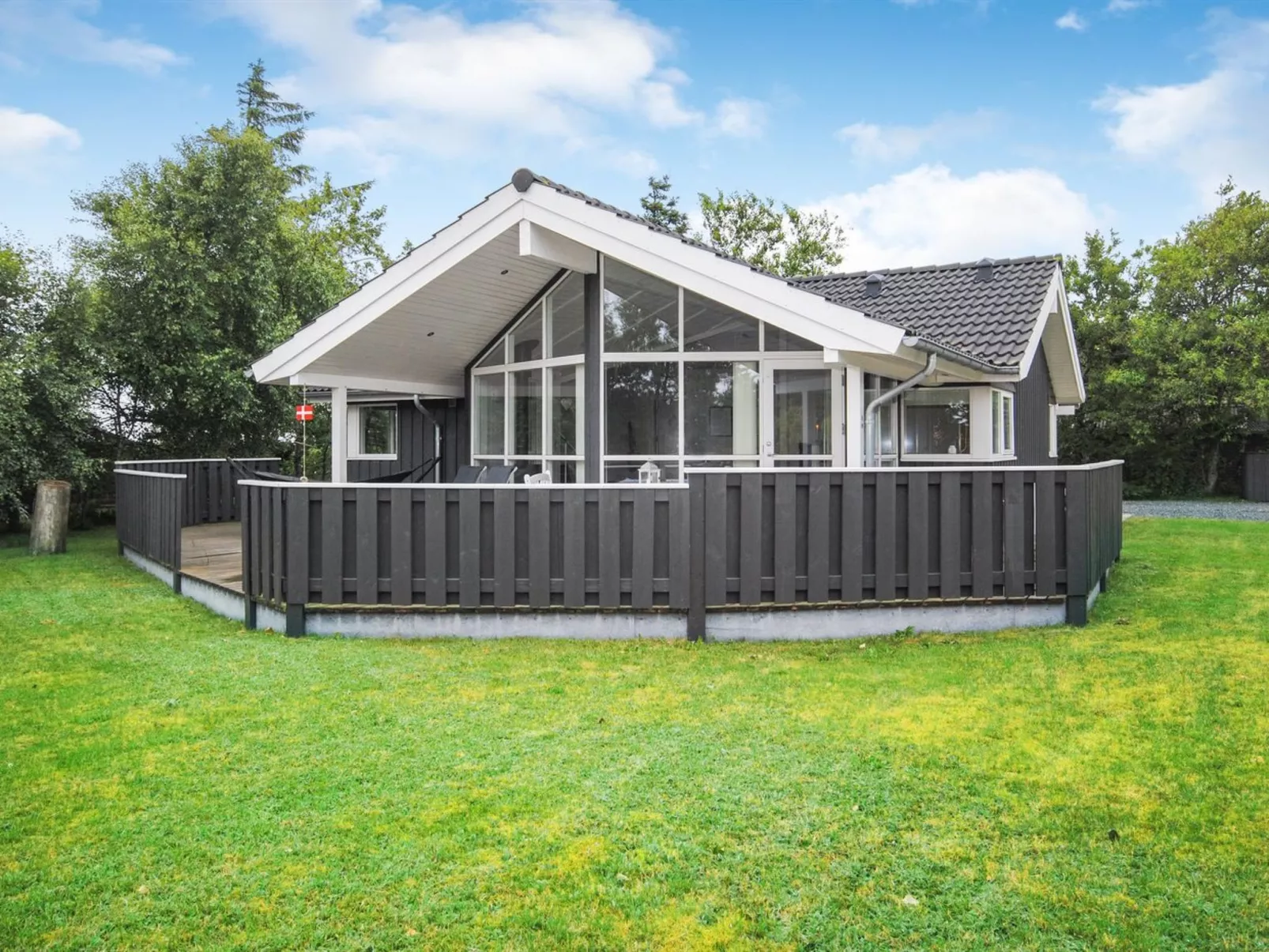 "Evelina" - 150m to the fjord-Buiten