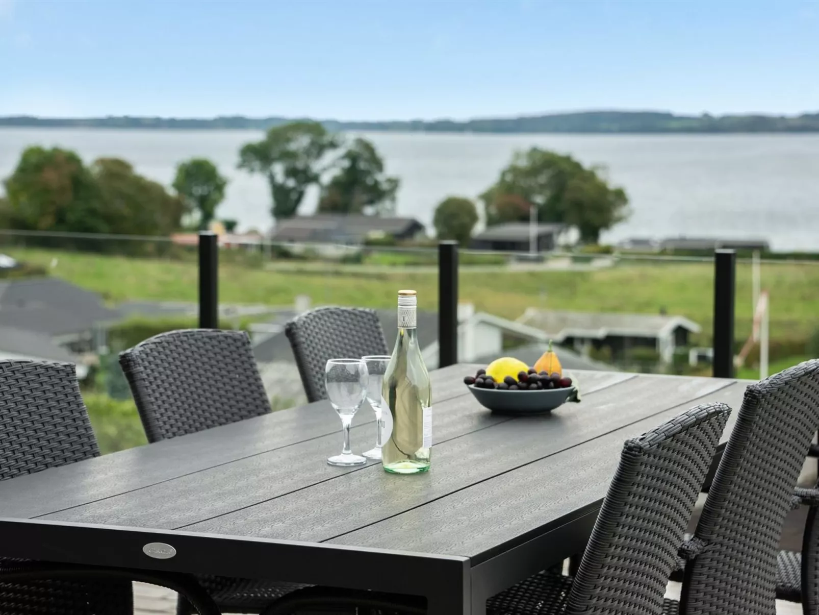 "Karli" - 330m to the fjord-Buiten