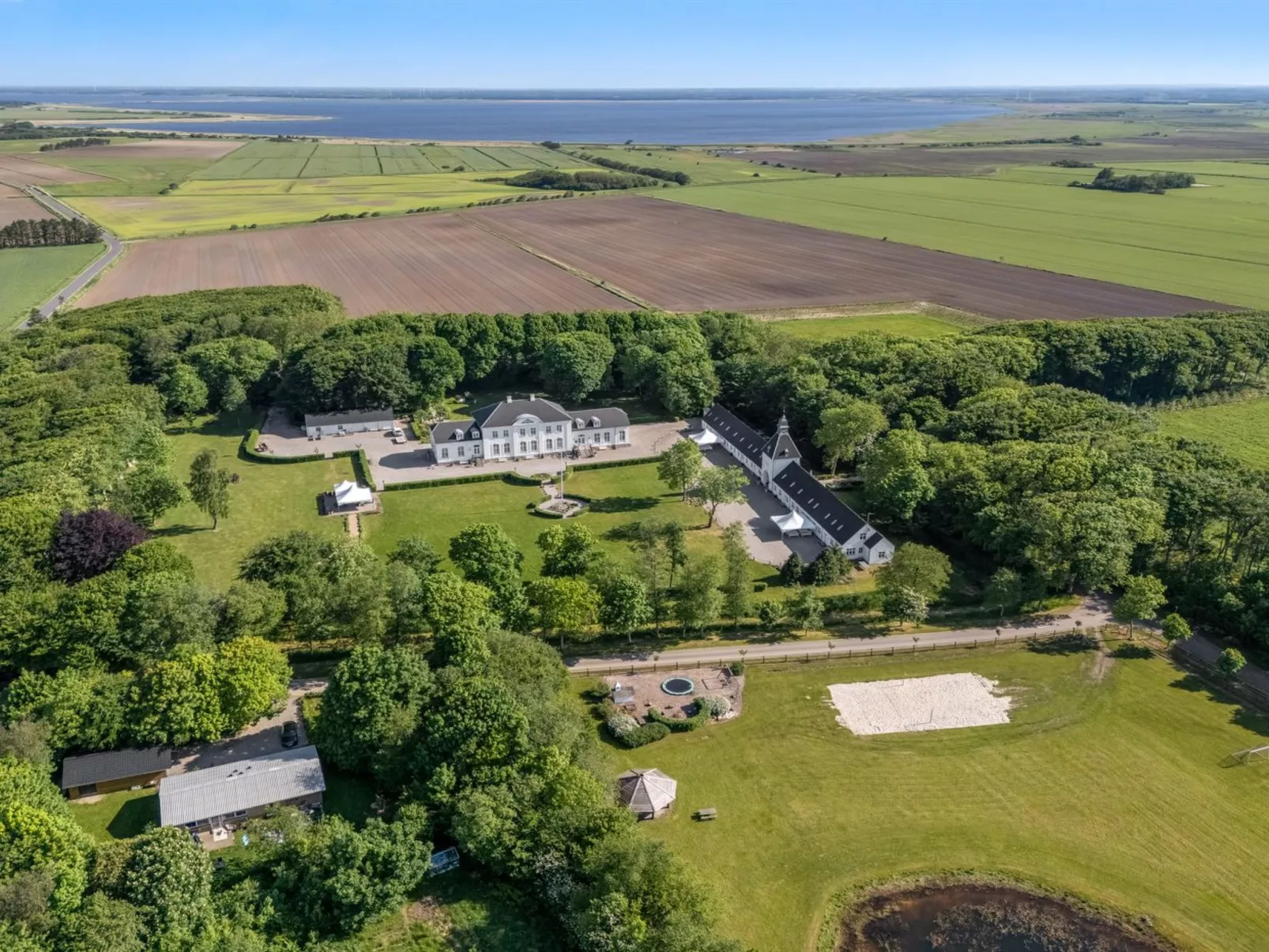 "Eini" - 4.5km from the sea-Buiten