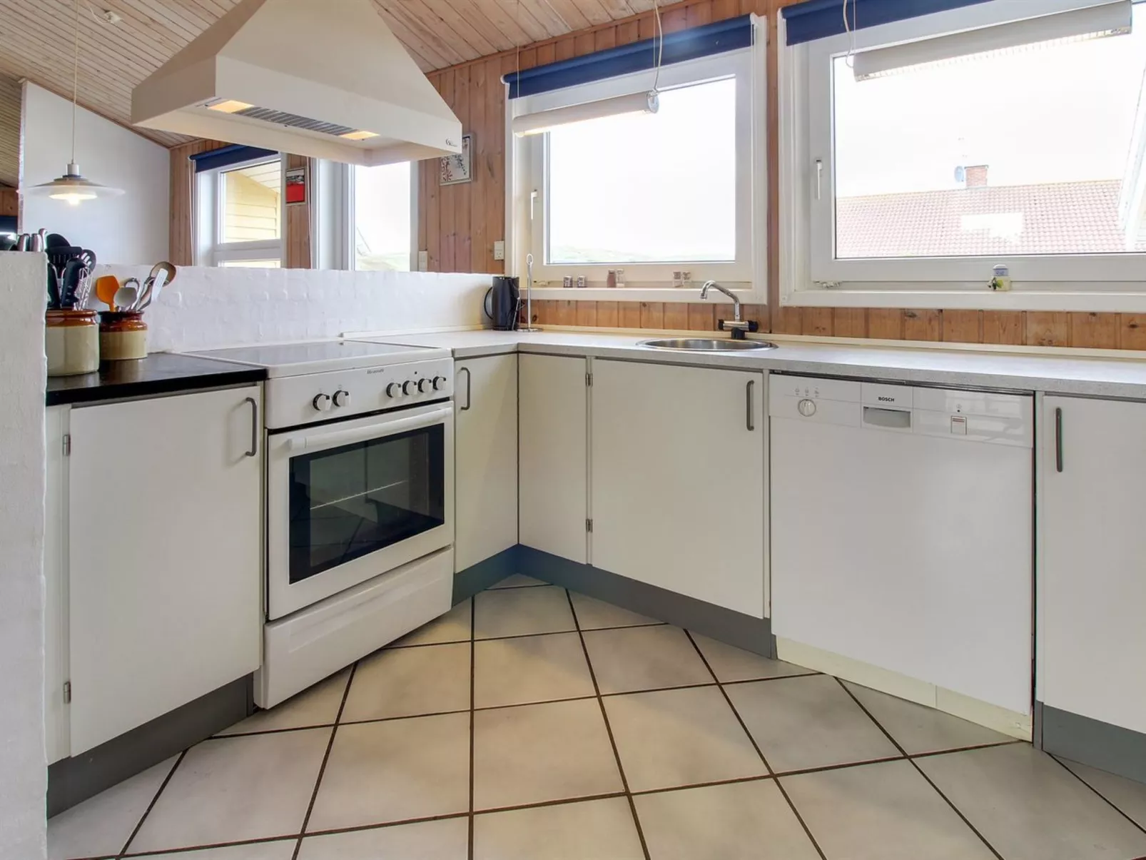 "Suend" -  from the sea-Binnen