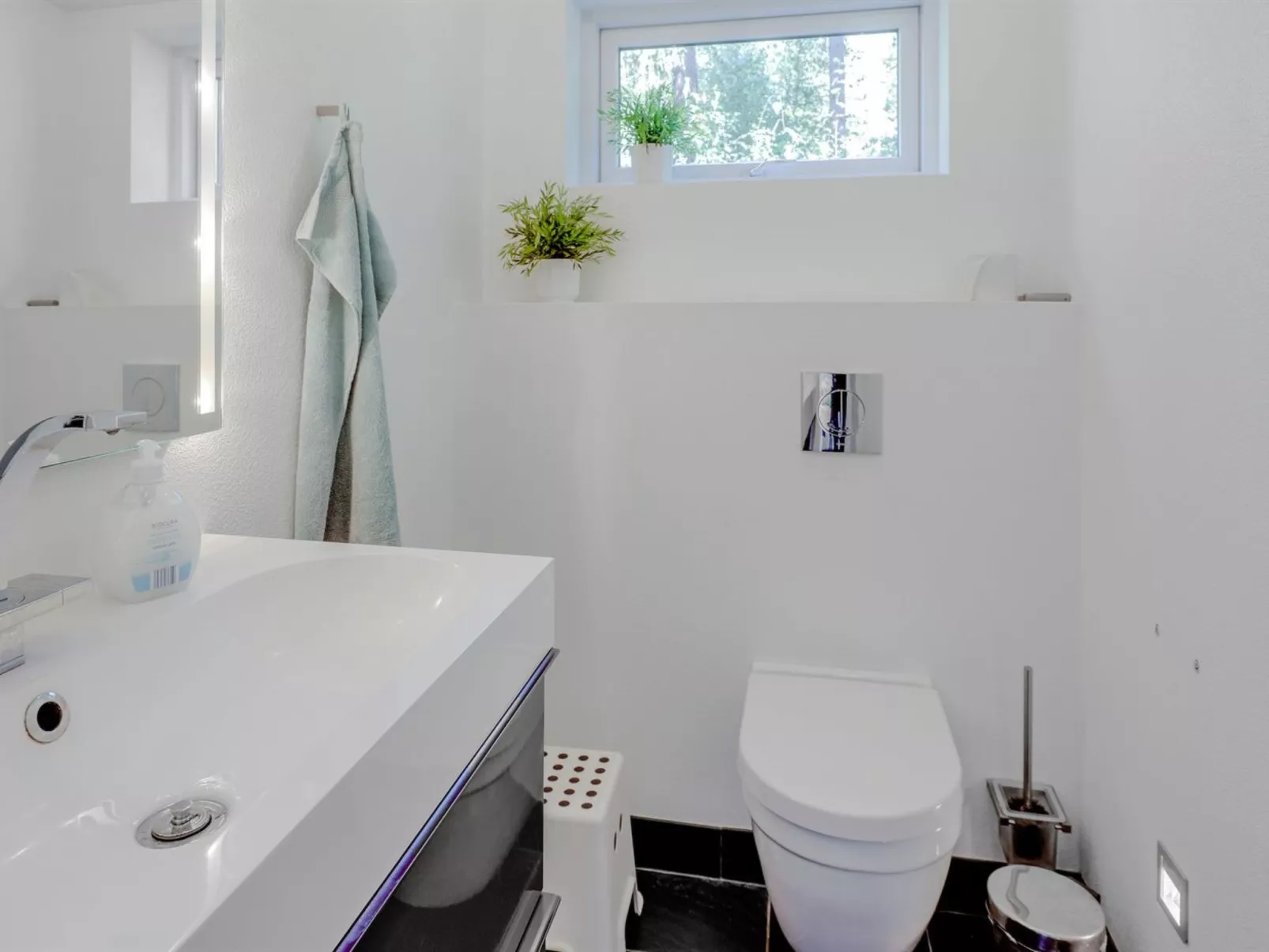 "Elza" - 800m from the sea-Binnen