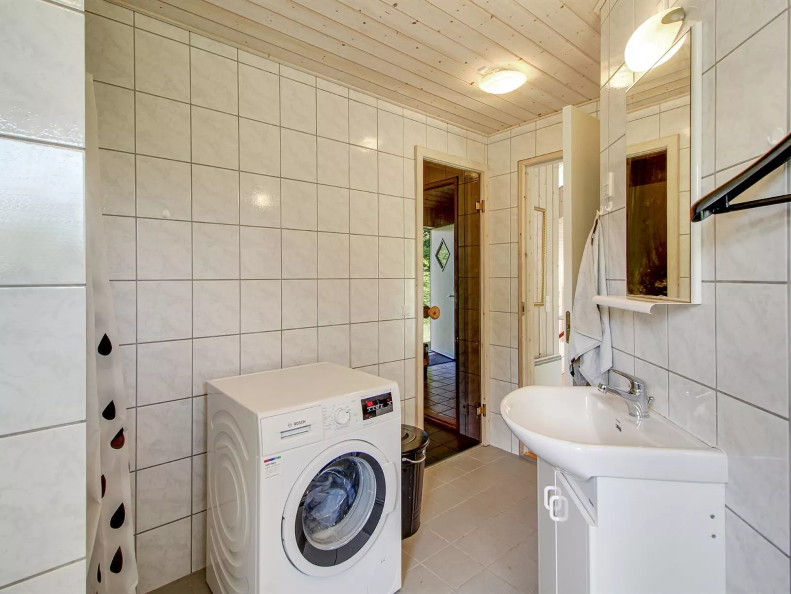 "Ernestina" - 500m from the sea-Binnen