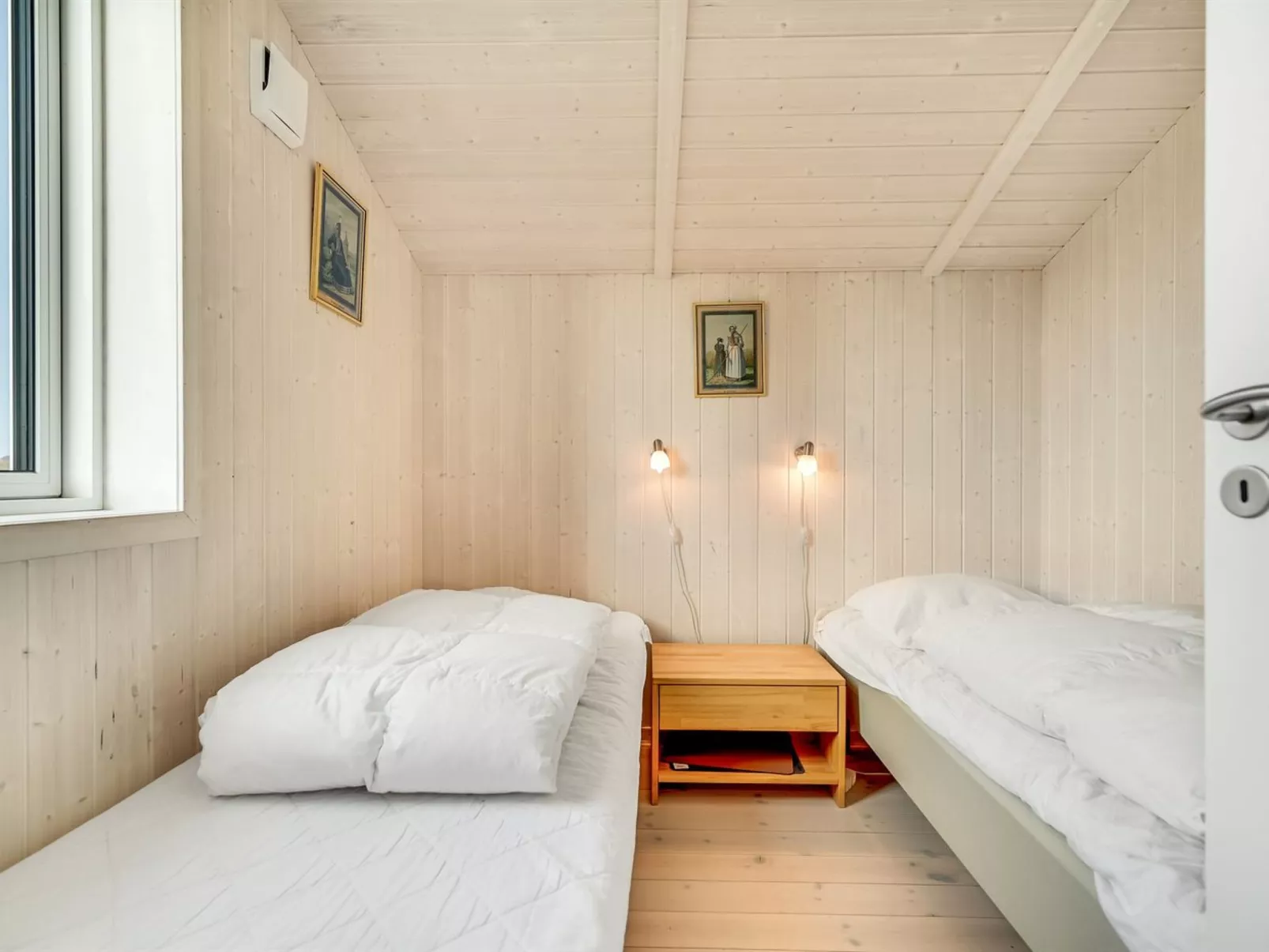 "Duschanka" - 50m to the fjord-Binnen