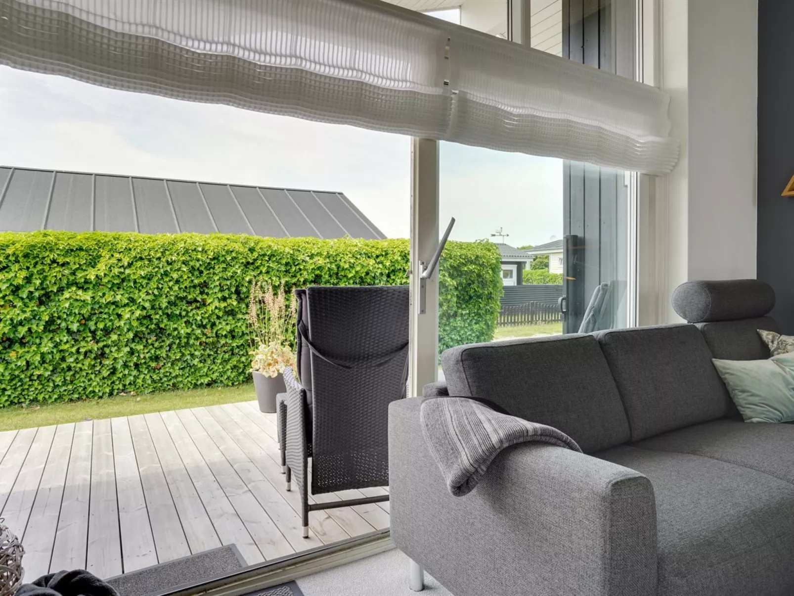 "Sjarlotte" - 100m from the sea-Binnen