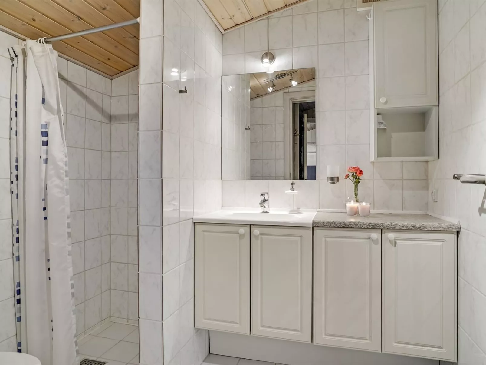 "Leonor" - 300m from the sea-Binnen