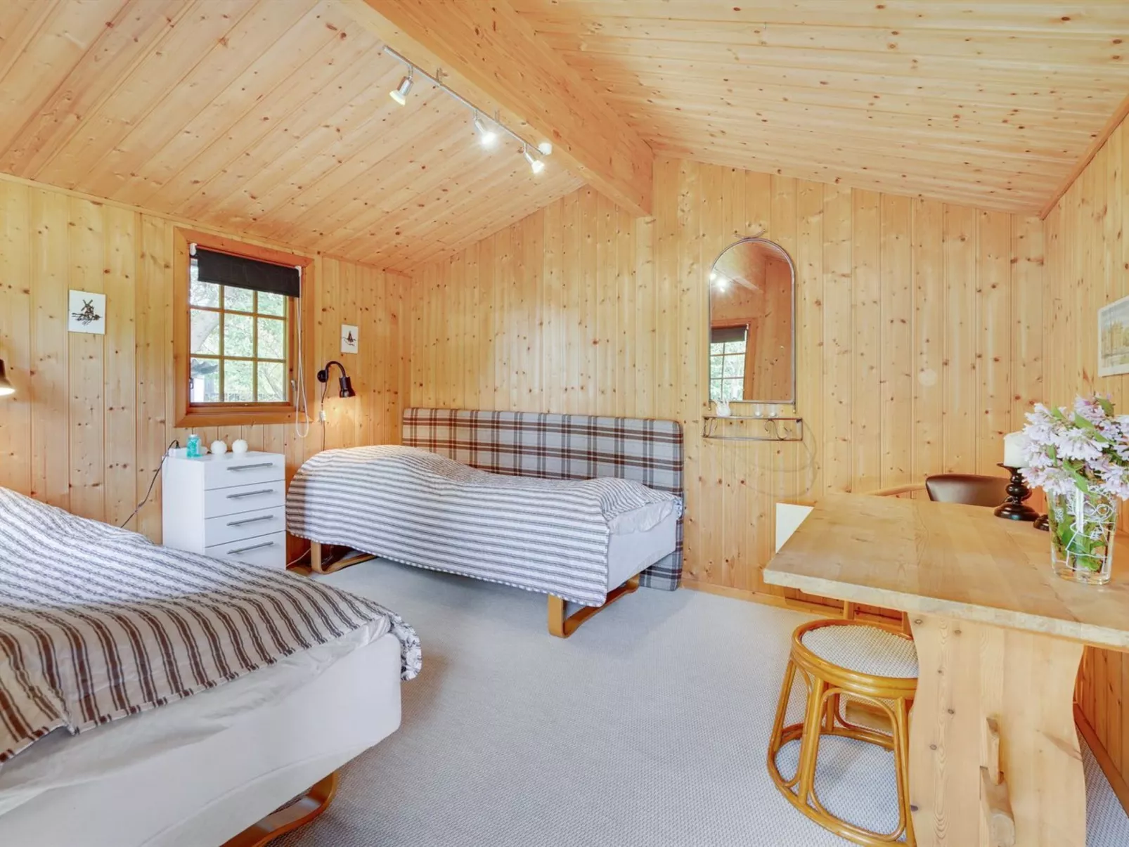 "Farthin" - 800m from the sea-Binnen