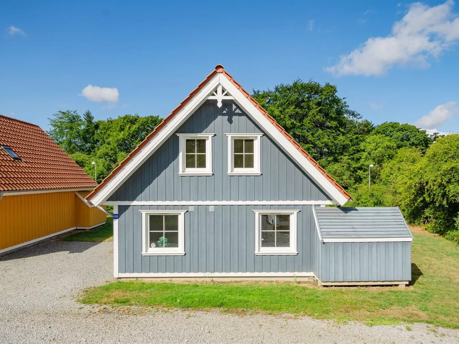 "Fausta" - 150m to the fjord-Buiten