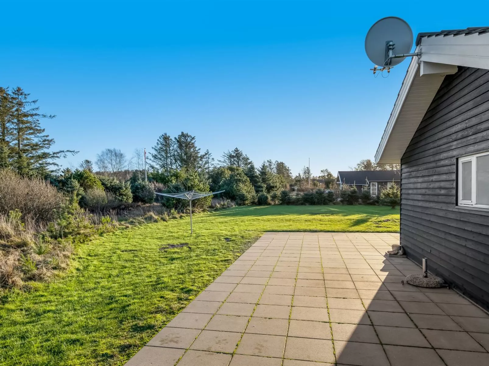 "Oskarvine" - 900m from the sea-Buiten