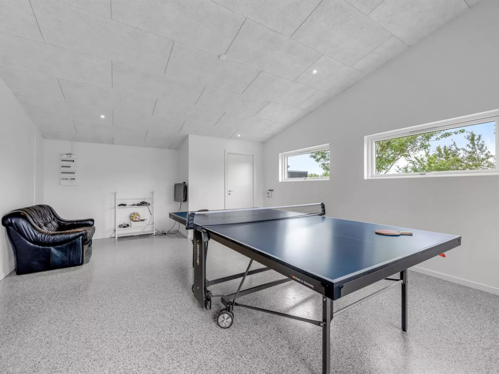 "Weike" - 950m to the fjord-Binnen