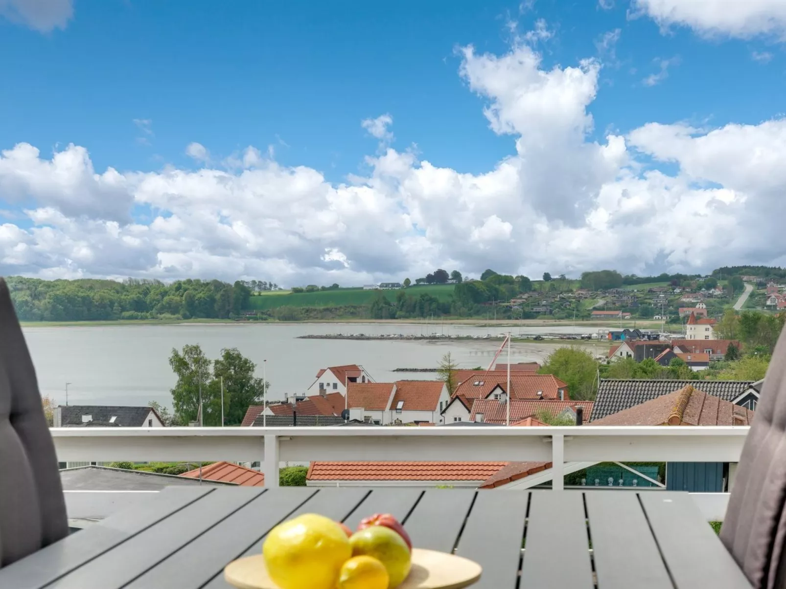 "Heimeram" - 150m from the sea-Buiten