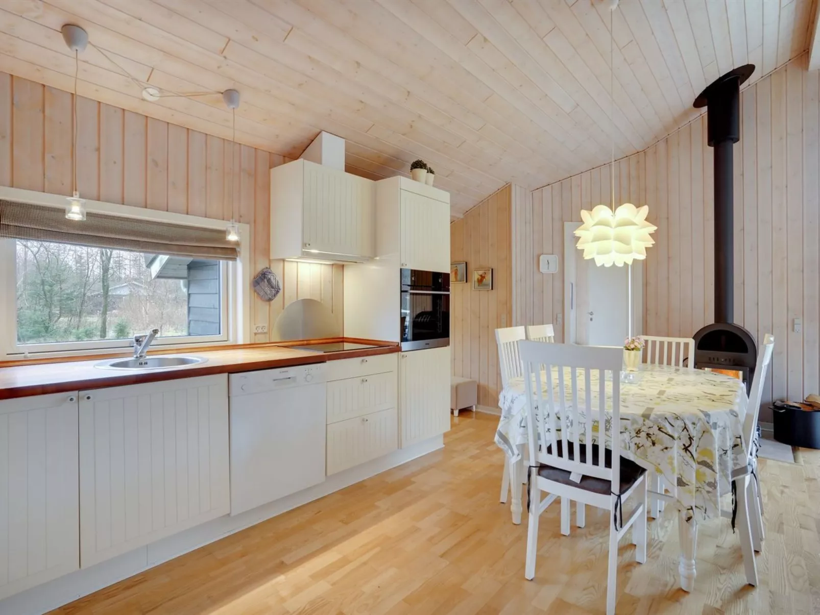 "Tatti" - 30km from the sea-Binnen