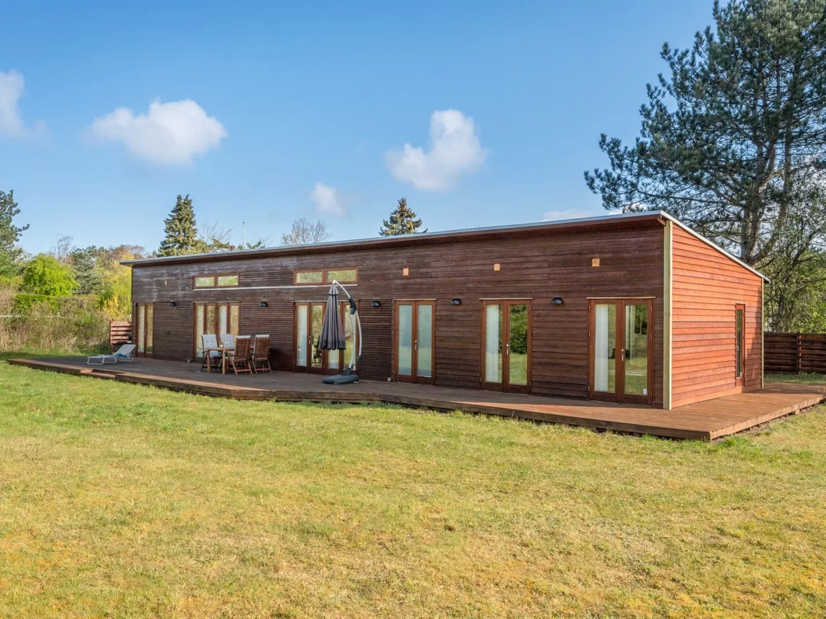 "Esta" -  from the sea-Buiten