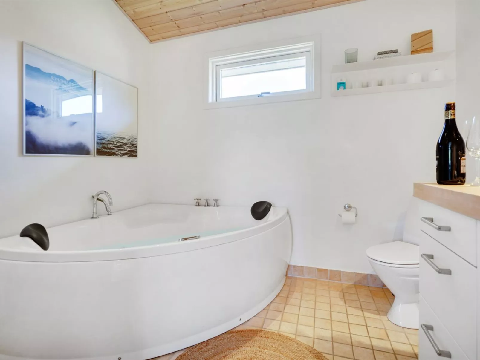 "Veiko" - 1.2km from the sea-Binnen