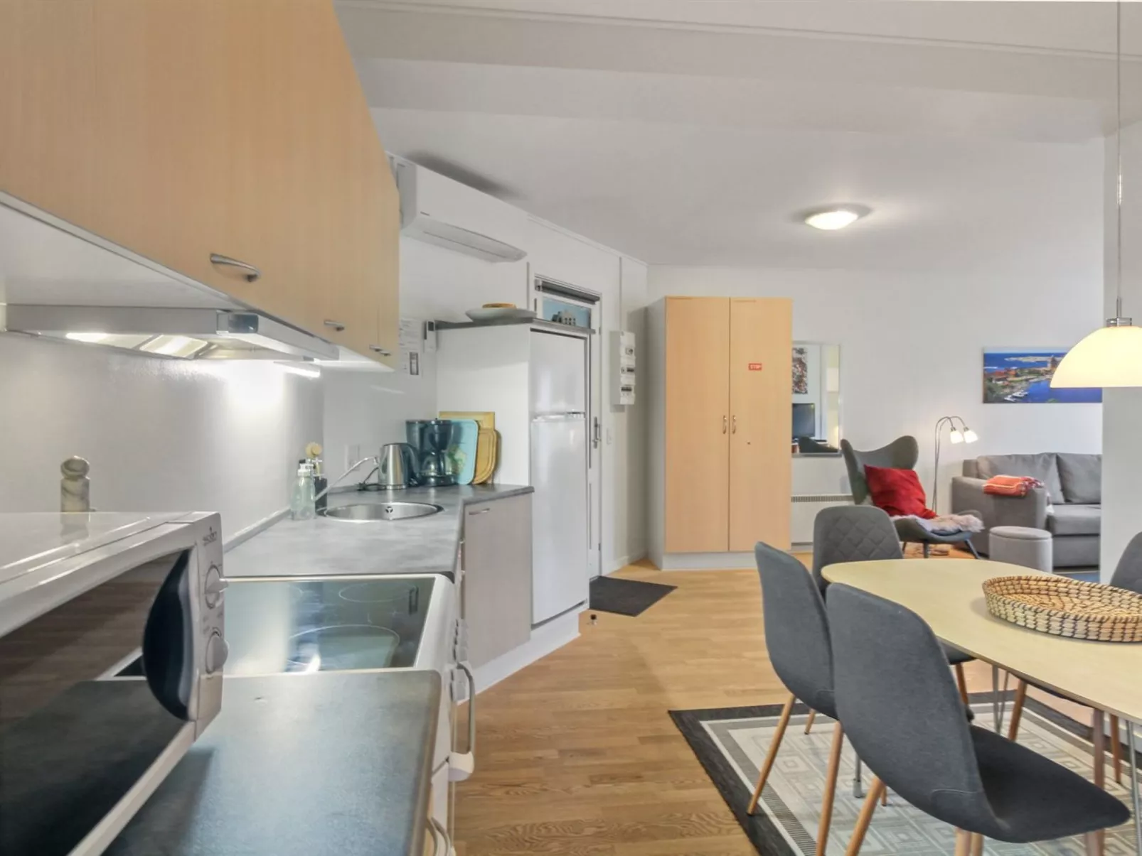 "Gjuro" - 50m from the sea-Binnen