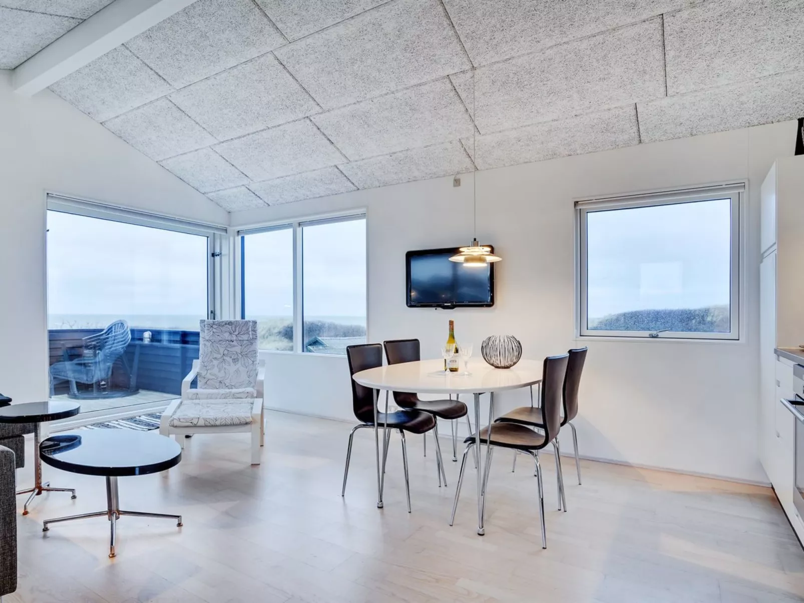 "Skade" - 75m from the sea-Binnen