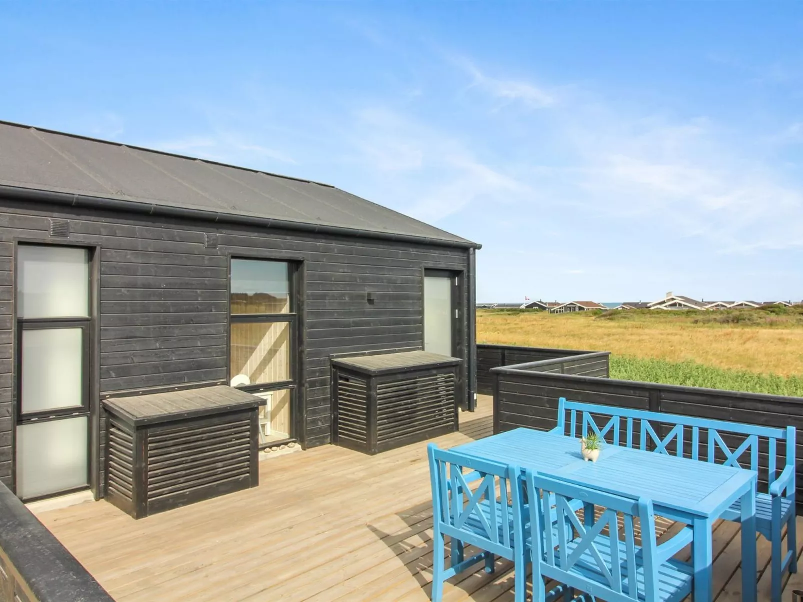 "Heilo" - 300m from the sea-Buiten