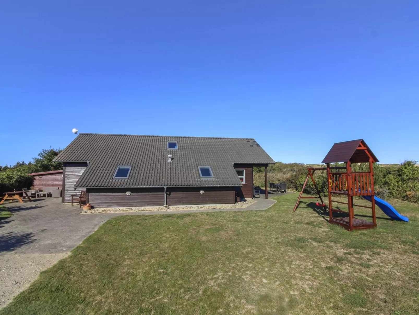 "Lothen" - 500m from the sea-Buiten