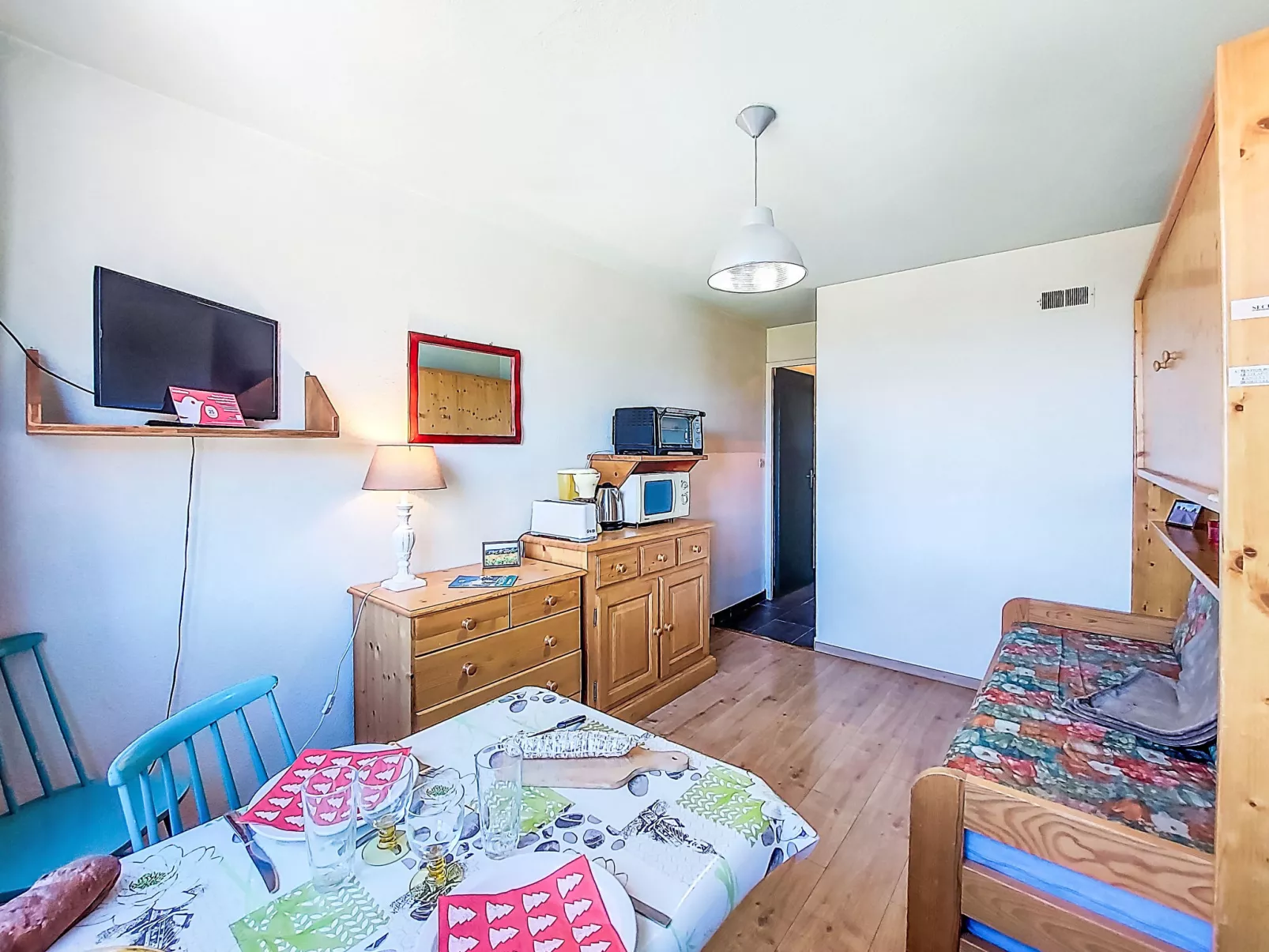 Vostok Zodiaque-Binnen