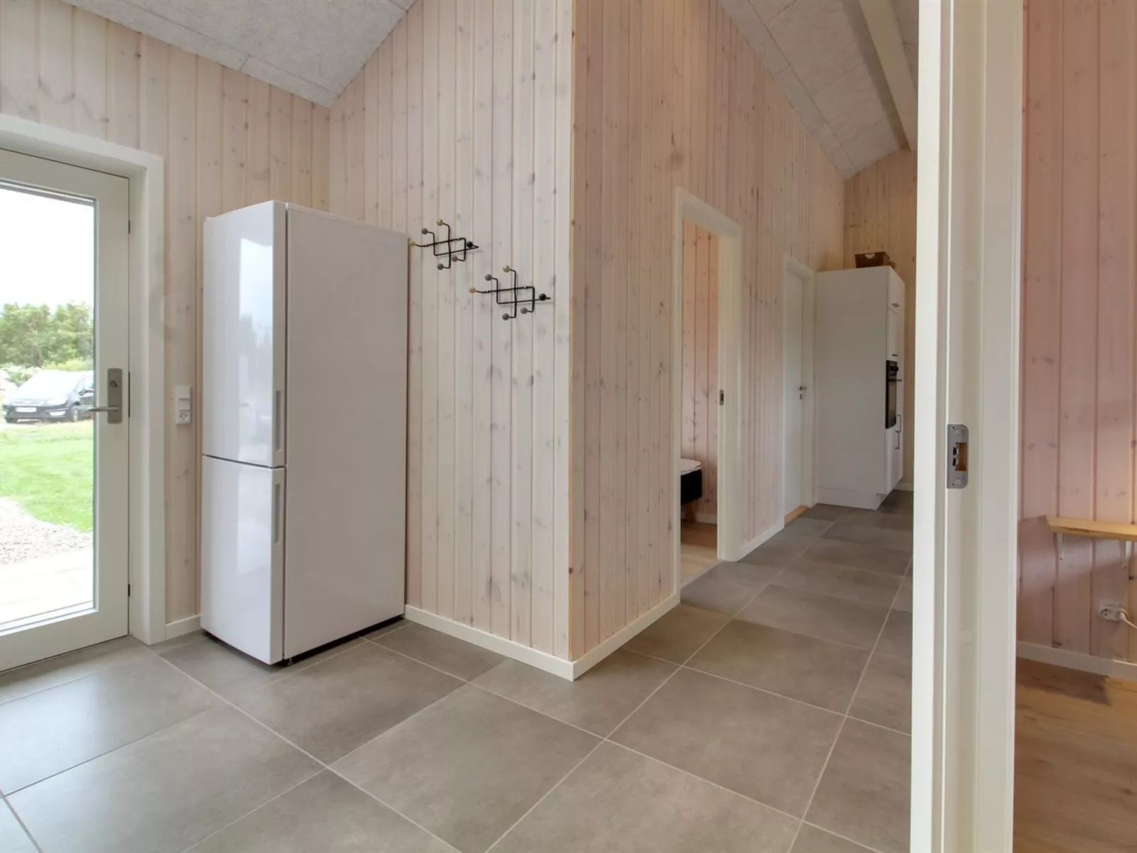 "Anuk" - 2.3km from the sea-Binnen