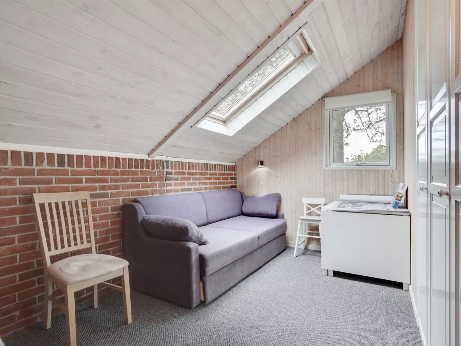 "Yonna" - 400m from the sea-Binnen