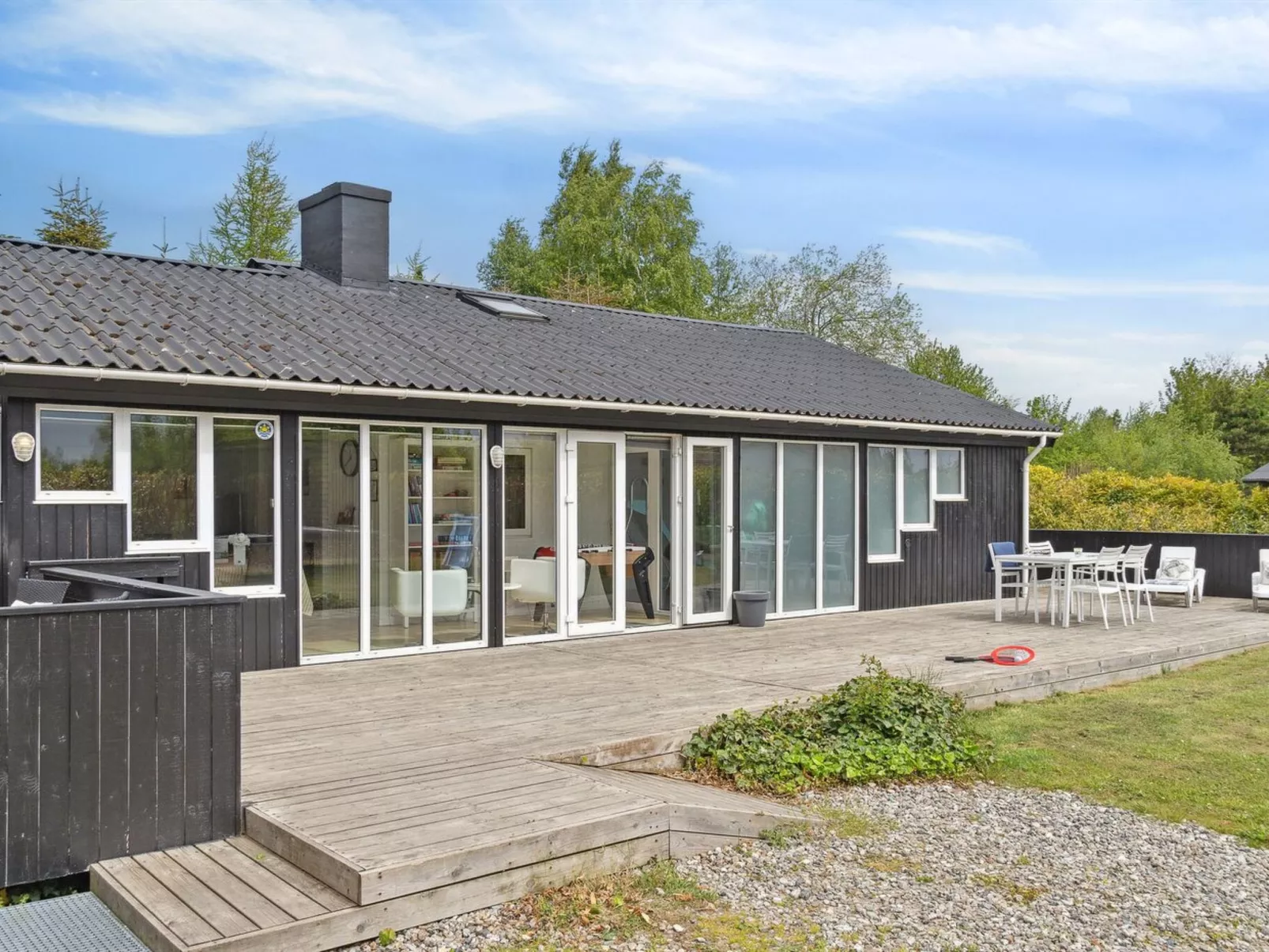 "Hallveig" - 1.1km from the sea-Buiten