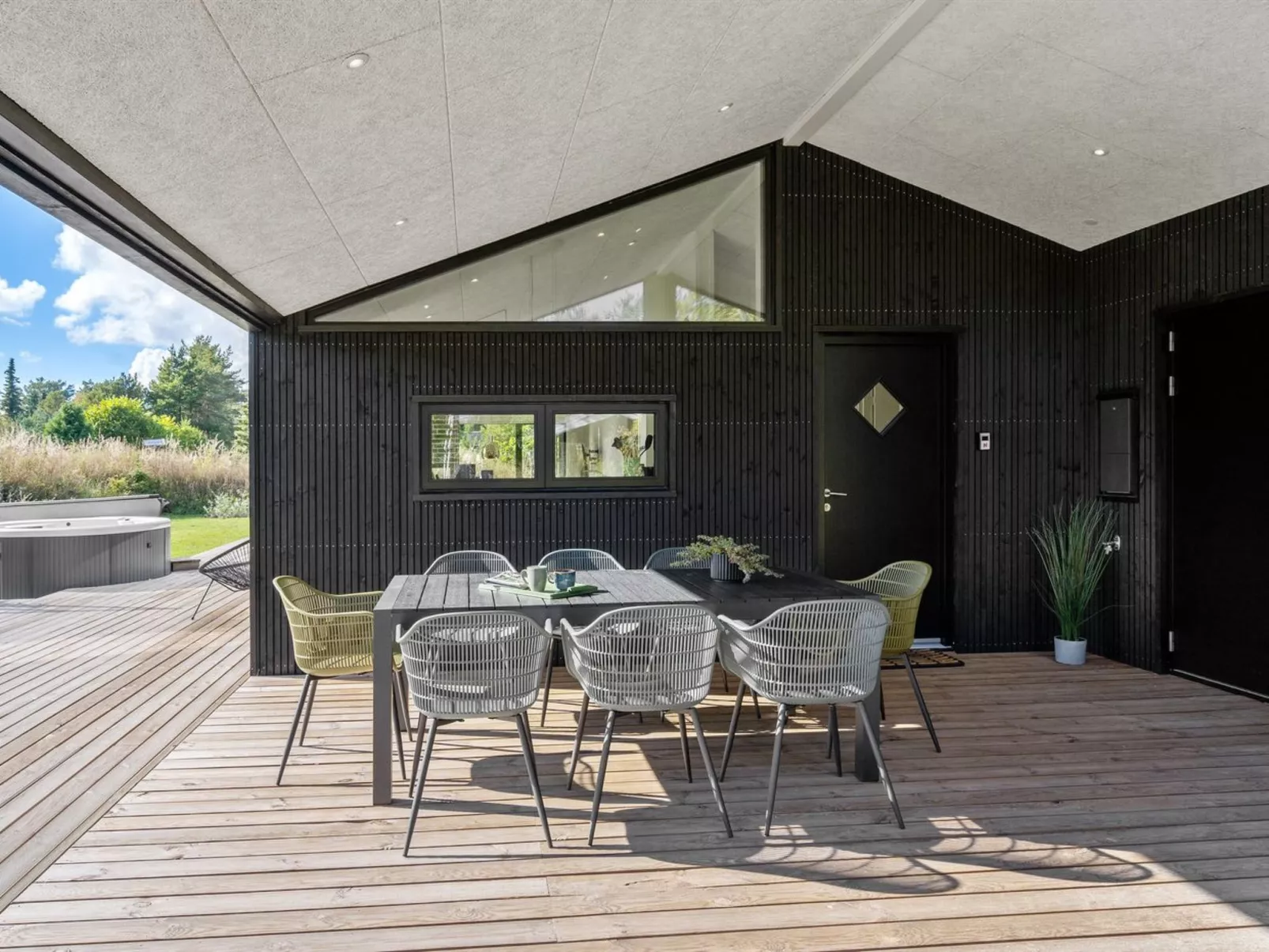 "Sinna" -  from the sea-Buiten