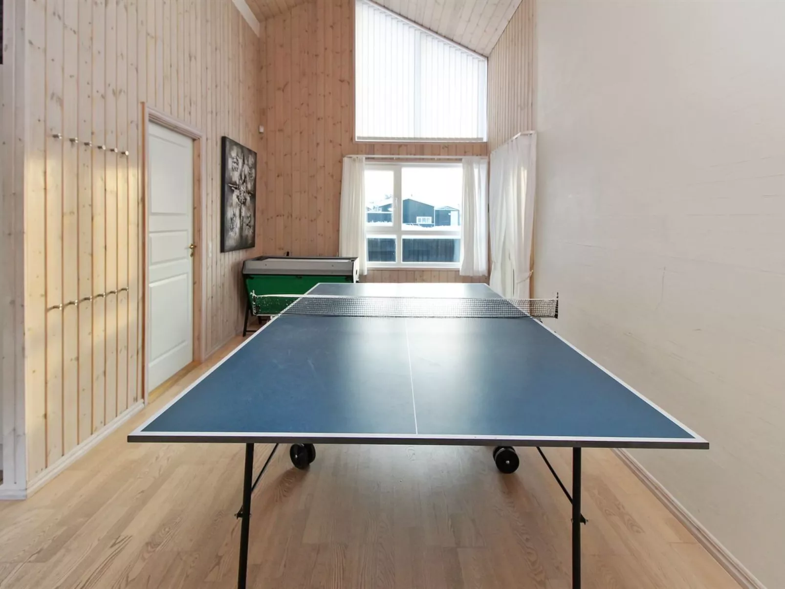 "Huno" - 400m from the sea-Binnen