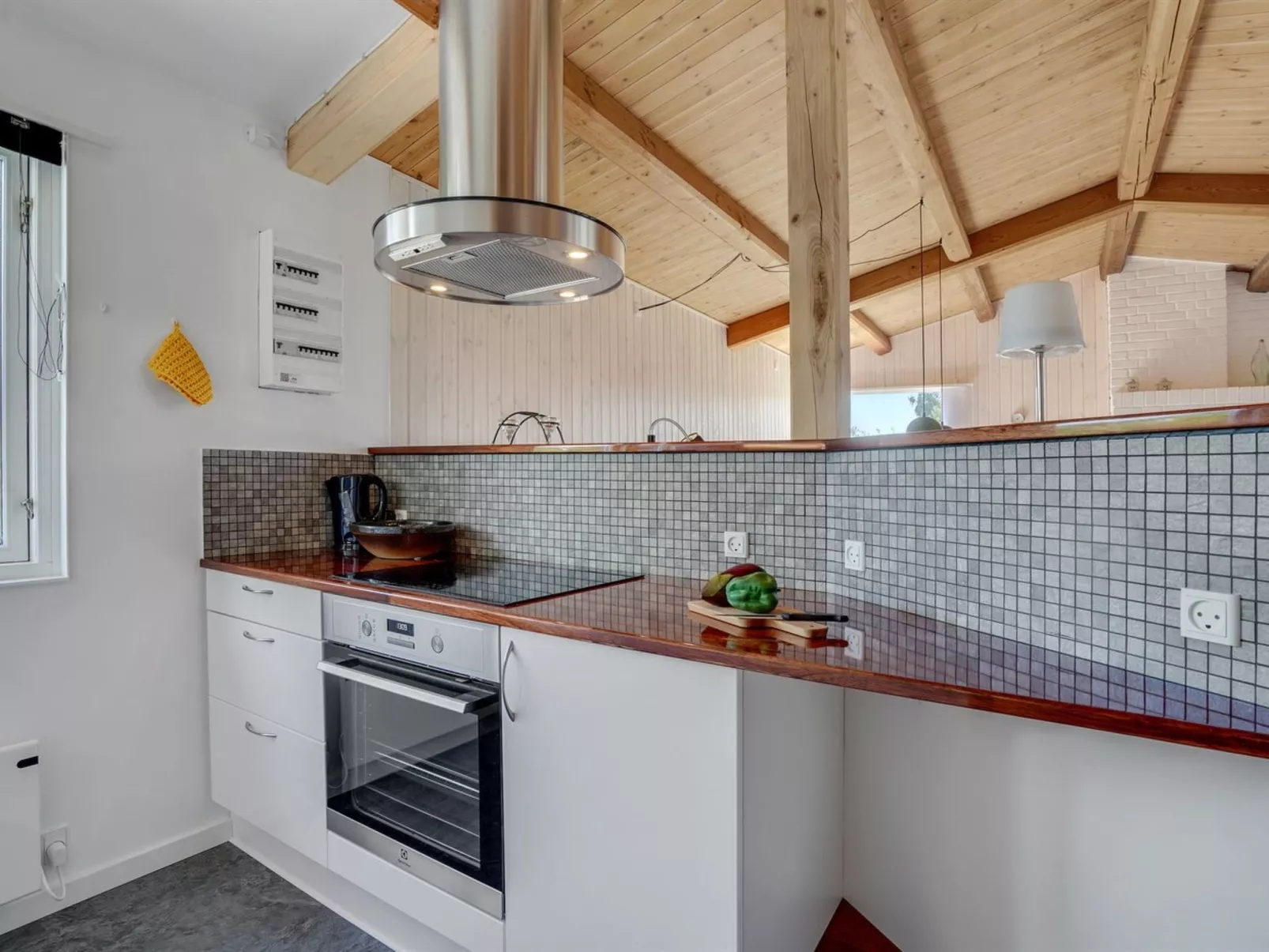 "Westman" - 200m from the sea-Binnen