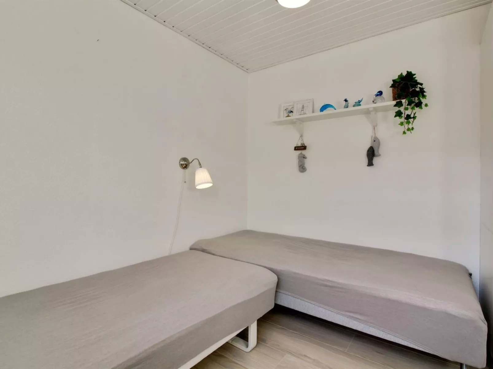 "Oddi" - 900m from the sea-Binnen