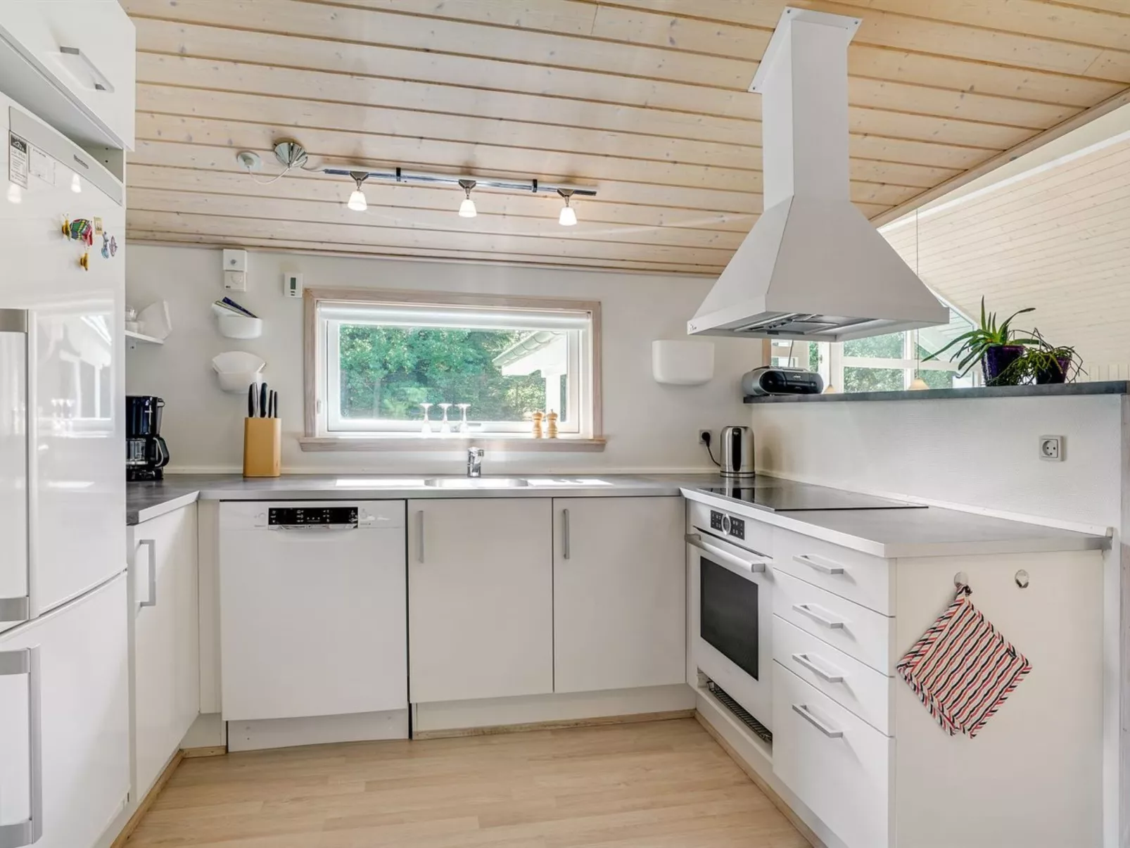 "Agved" - 1.5km from the sea-Binnen