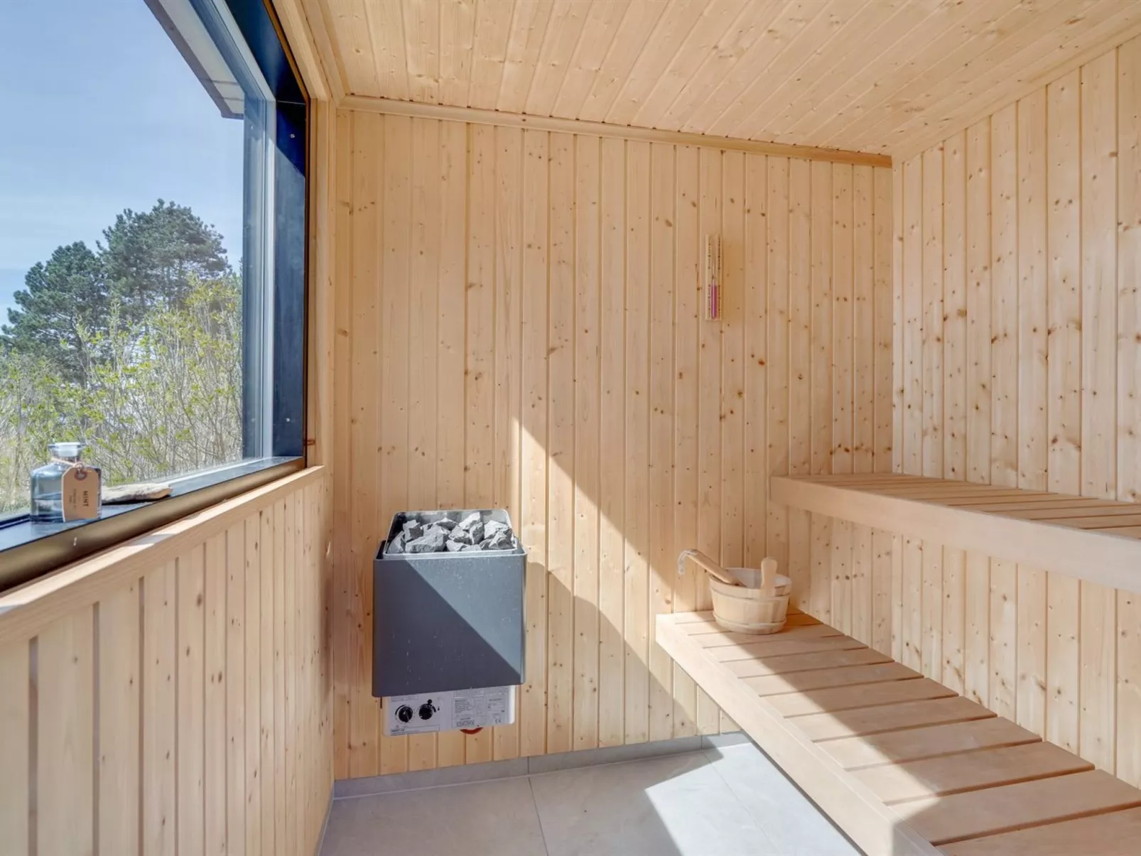 "Haley" - 150m from the sea-Buiten