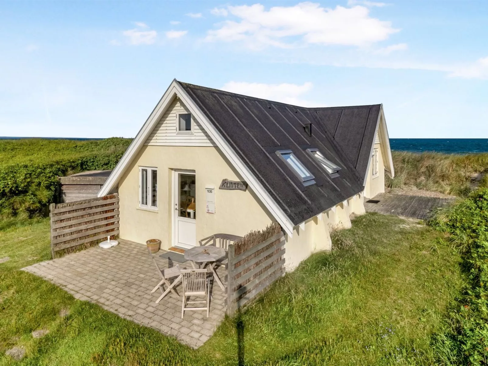 "Ebba" - 25m from the sea-Buiten